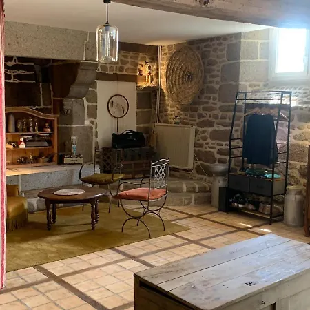 Holiday home Dans La Campagne Bretonne - Le Jardin De Devant Villamee