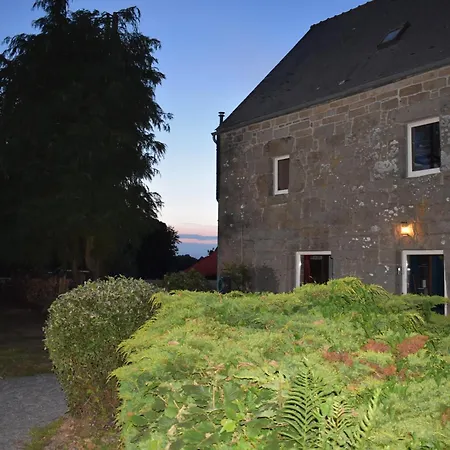 Holiday home Dans La Campagne Bretonne - Le Jardin De Devant